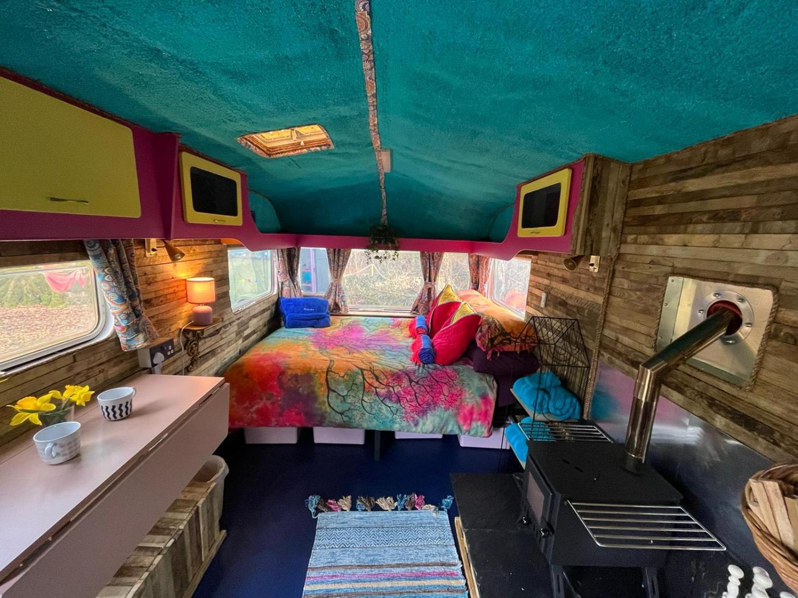 Budget Stay, In Lovely Private Setting With Rustic Charm, Log Burner, Fire Pit, Campers Kitchen & Eco Loo No Bedding Supplied Narberth Exterior photo
